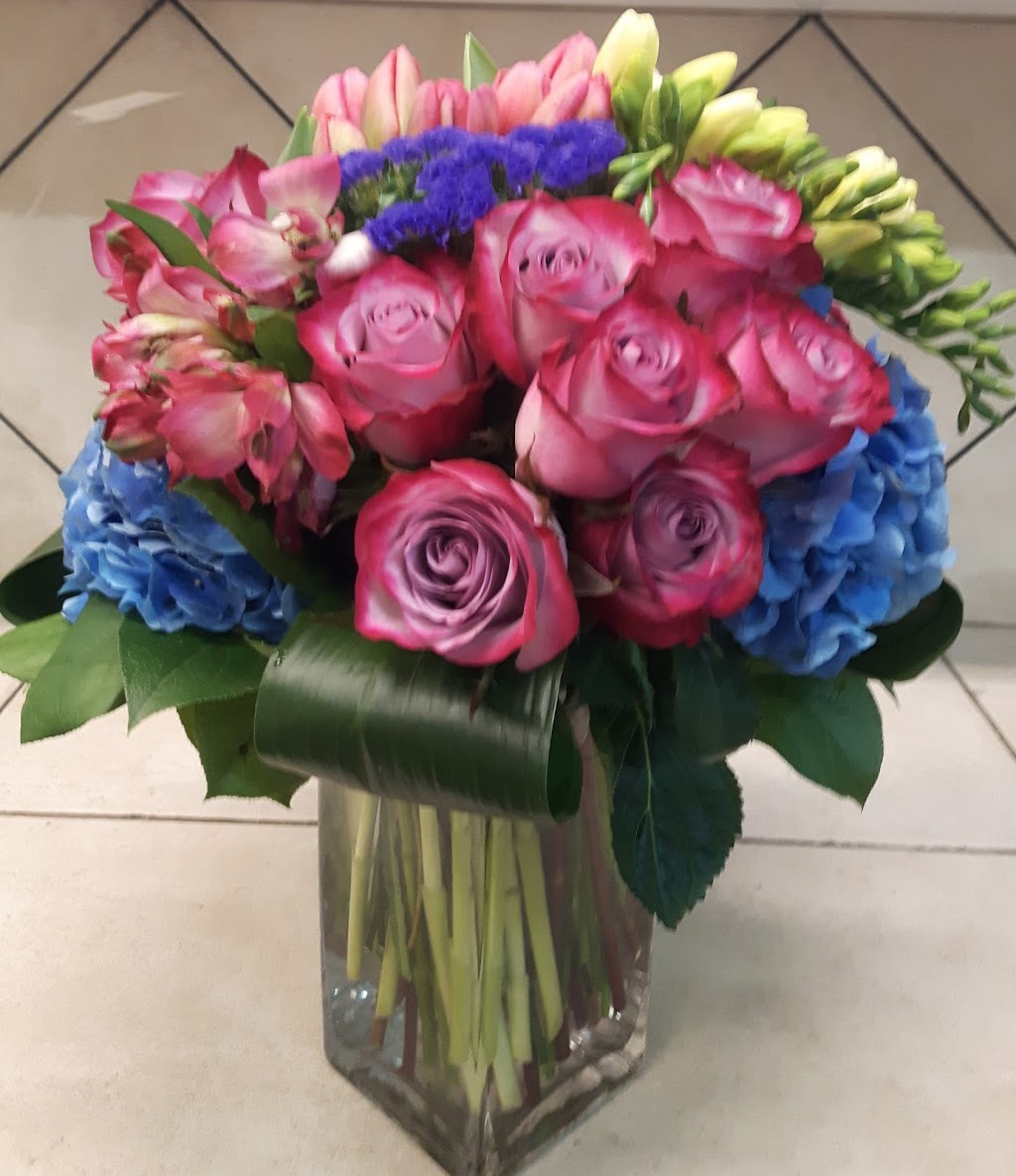 Heaven Scent Flowers | 2501 Third Line #20, Oakville, ON L6M 5A9, Canada | Phone: (905) 469-5657