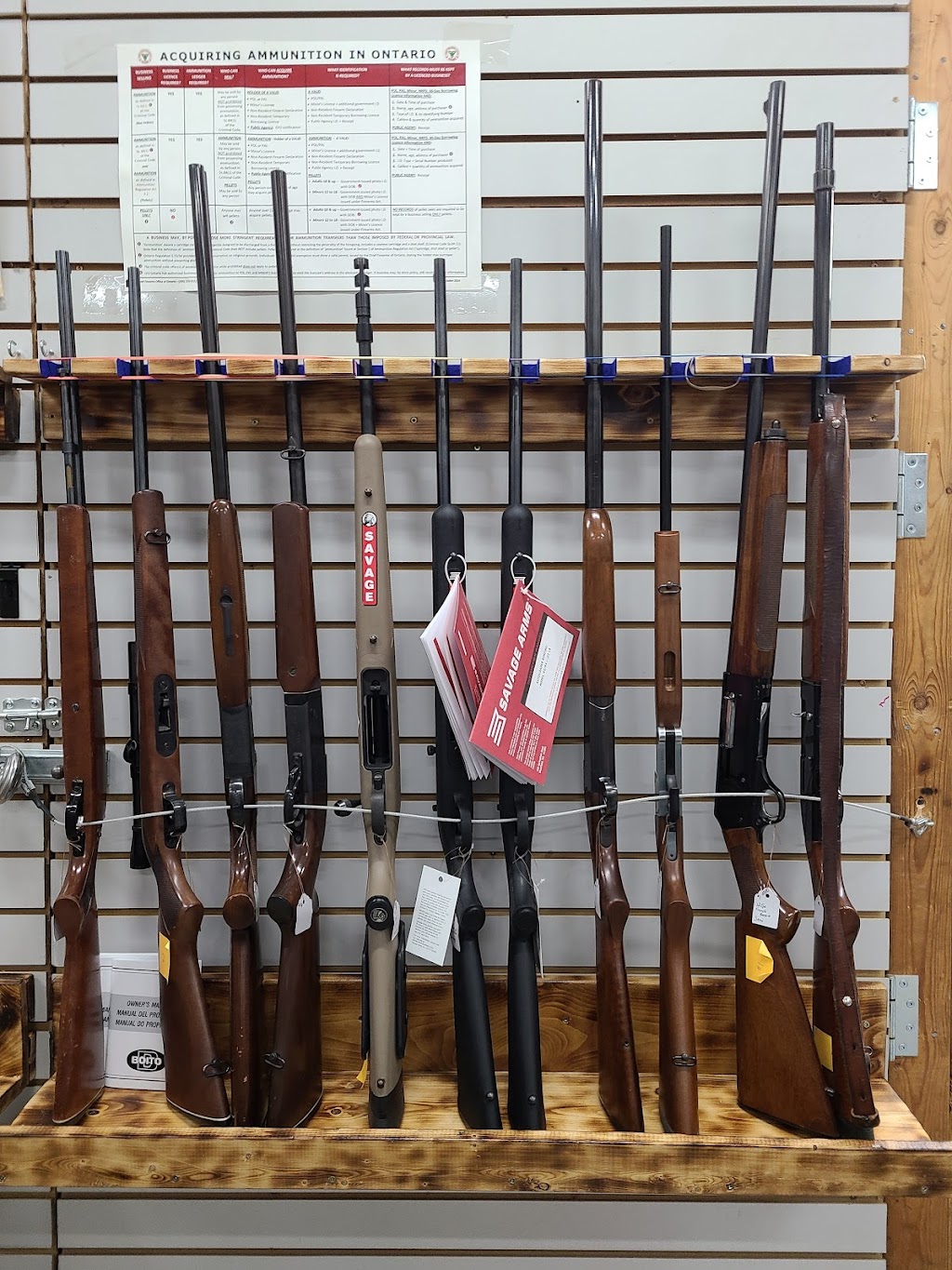 Gravenhurst Bait & Tackle | 141 Phillip St E, Gravenhurst, ON P1P 1J4, Canada | Phone: (705) 687-6264