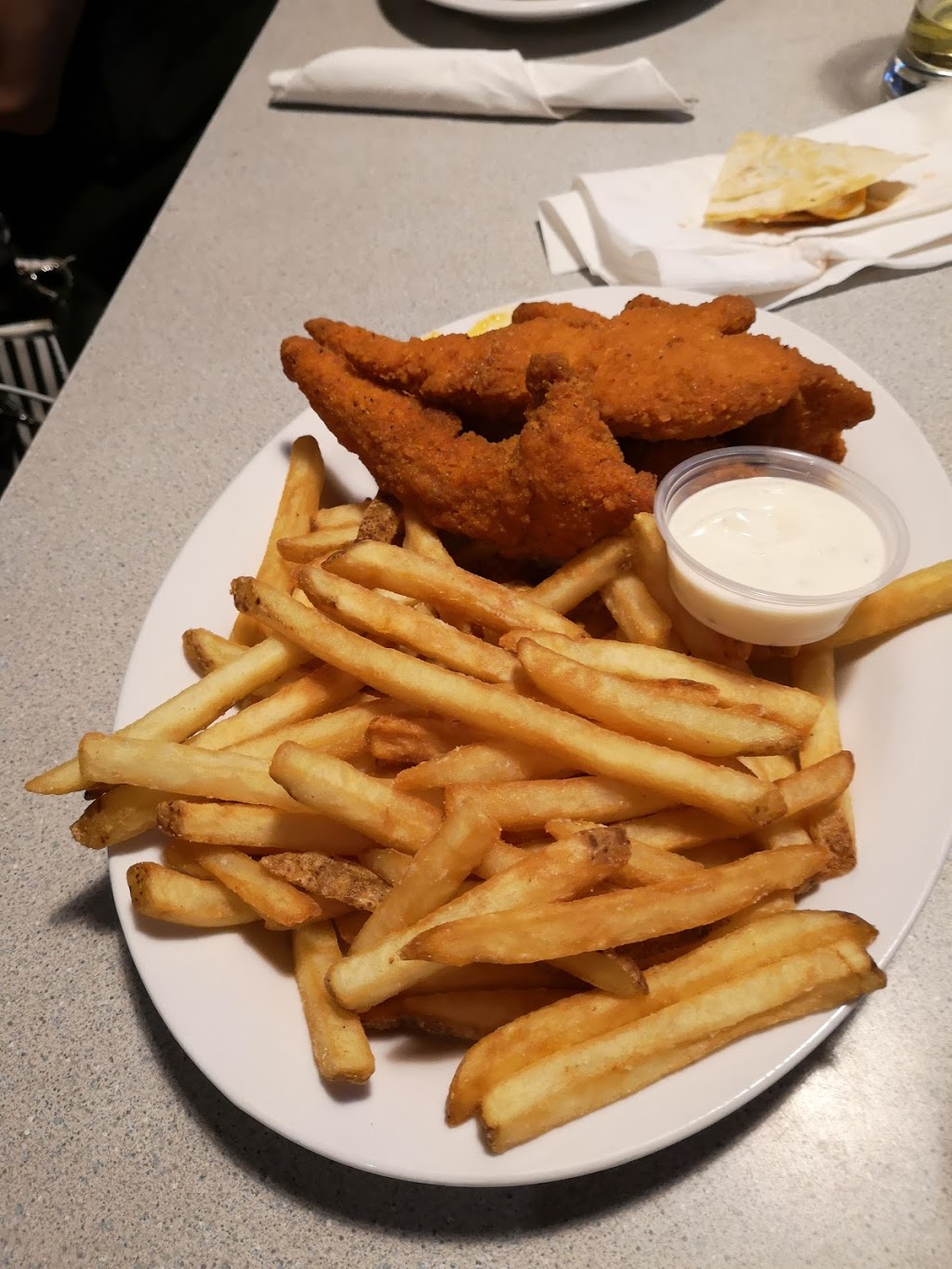 Prior Sports Bar & Restaurant | 39 Winners Cir Dr, Arnprior, ON K7S 3G9, Canada | Phone: (613) 623-4584