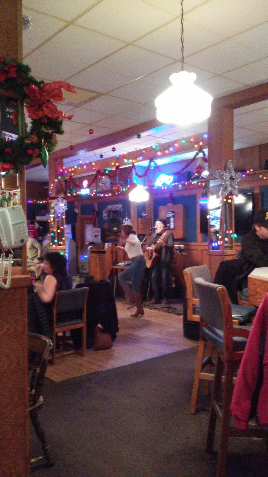Marysville Pub and Liquor Store | 447 304 St, Kimberley, BC V1A 3H4, Canada | Phone: (250) 427-4202