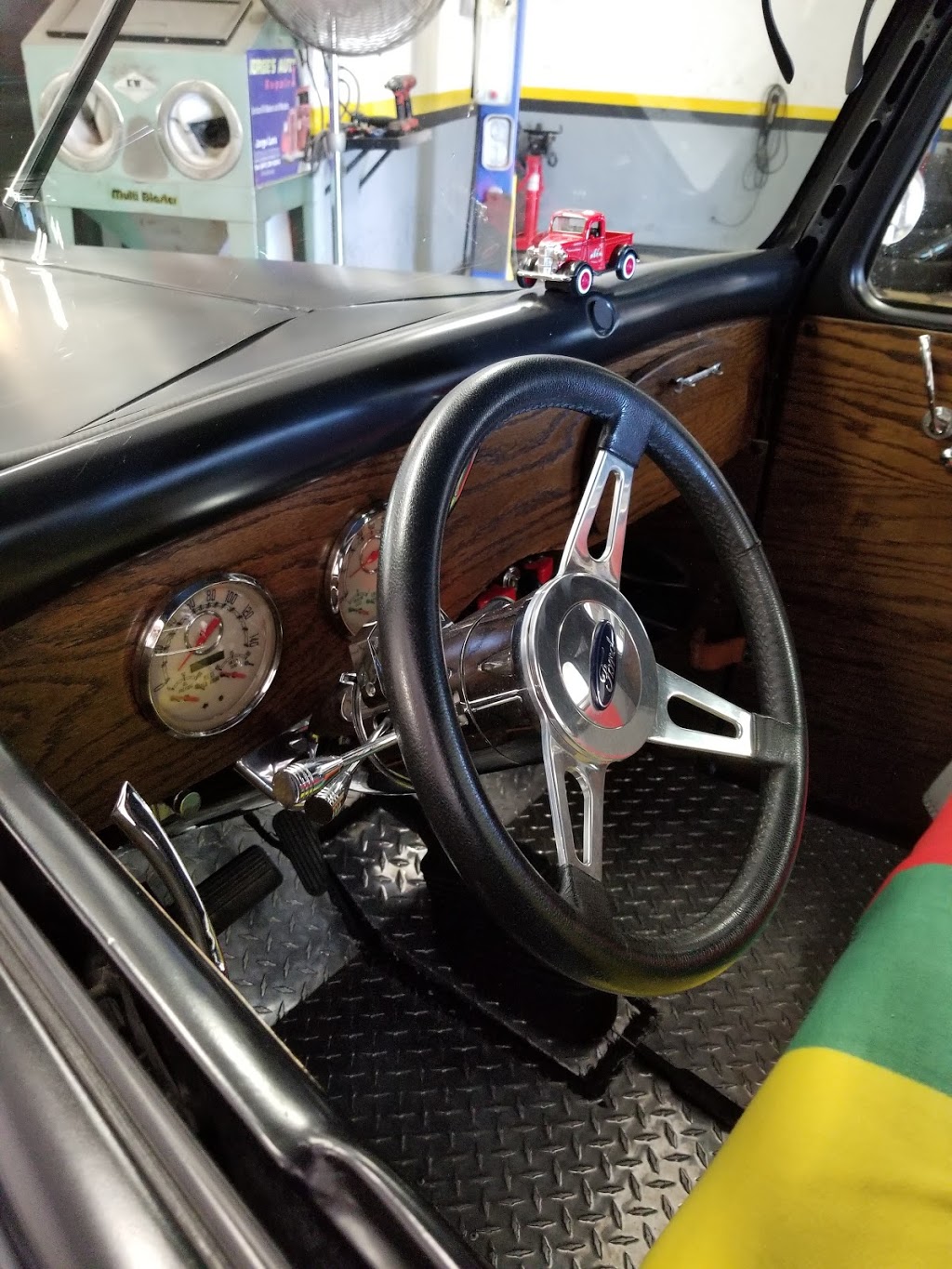 FIX AUTO STREETSVILLE | 66 Thomas St #12, Mississauga, ON L5M 2P3, Canada | Phone: (905) 858-0900