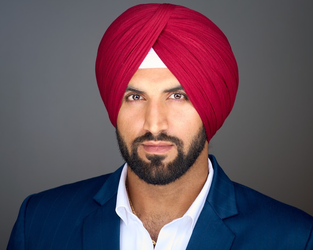 Look Sharp Headshots | 308 Archdekin Dr, Brampton, ON L6V 1Z5, Canada | Phone: (647) 562-7611