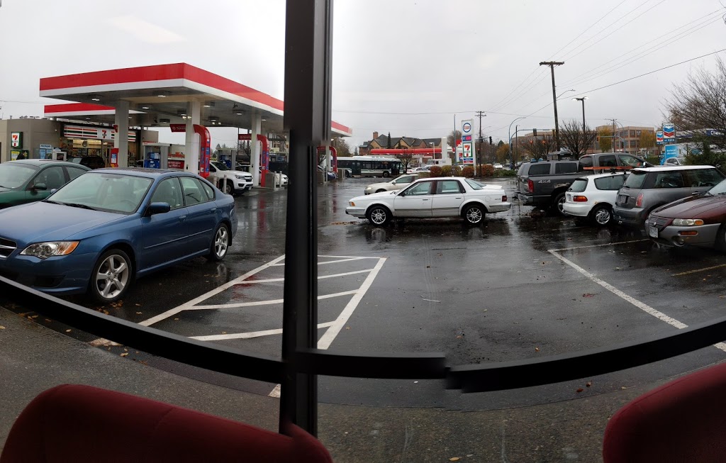 Esso Car Clinic | 1700 Hillside Ave, Victoria, BC V8P 1A1 Hillside Ave, Victoria, BC V8P 1A1, Canada | Phone: (250) 592-2455