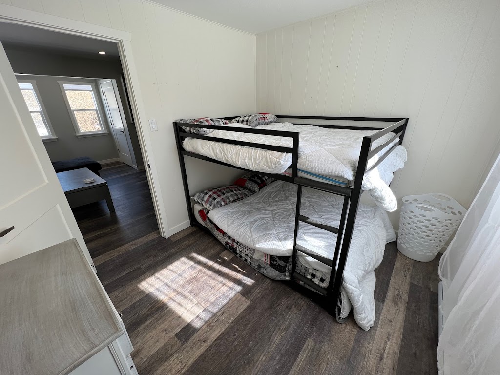 Kearney Cabin | 11 East Ave, Kearney, ON P0A 1M0, Canada | Phone: (905) 802-2239