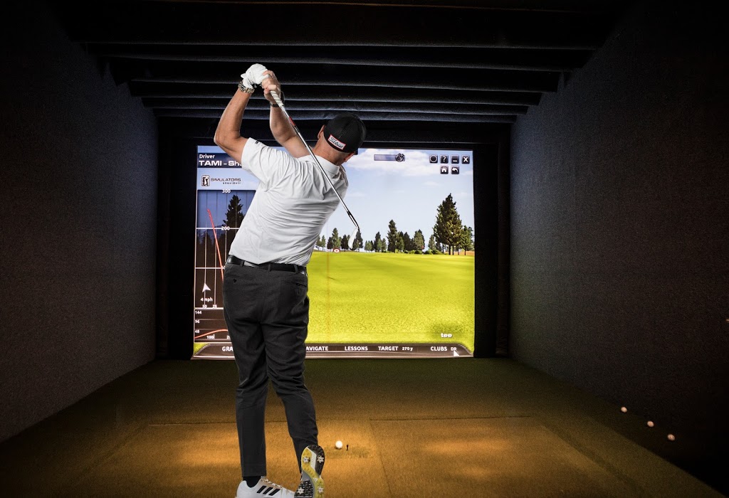 Oakville Indoor Golf Centre | 461 North Service Rd W B20-B21, Oakville, ON L6M 2V5, Canada | Phone: (905) 469-3535