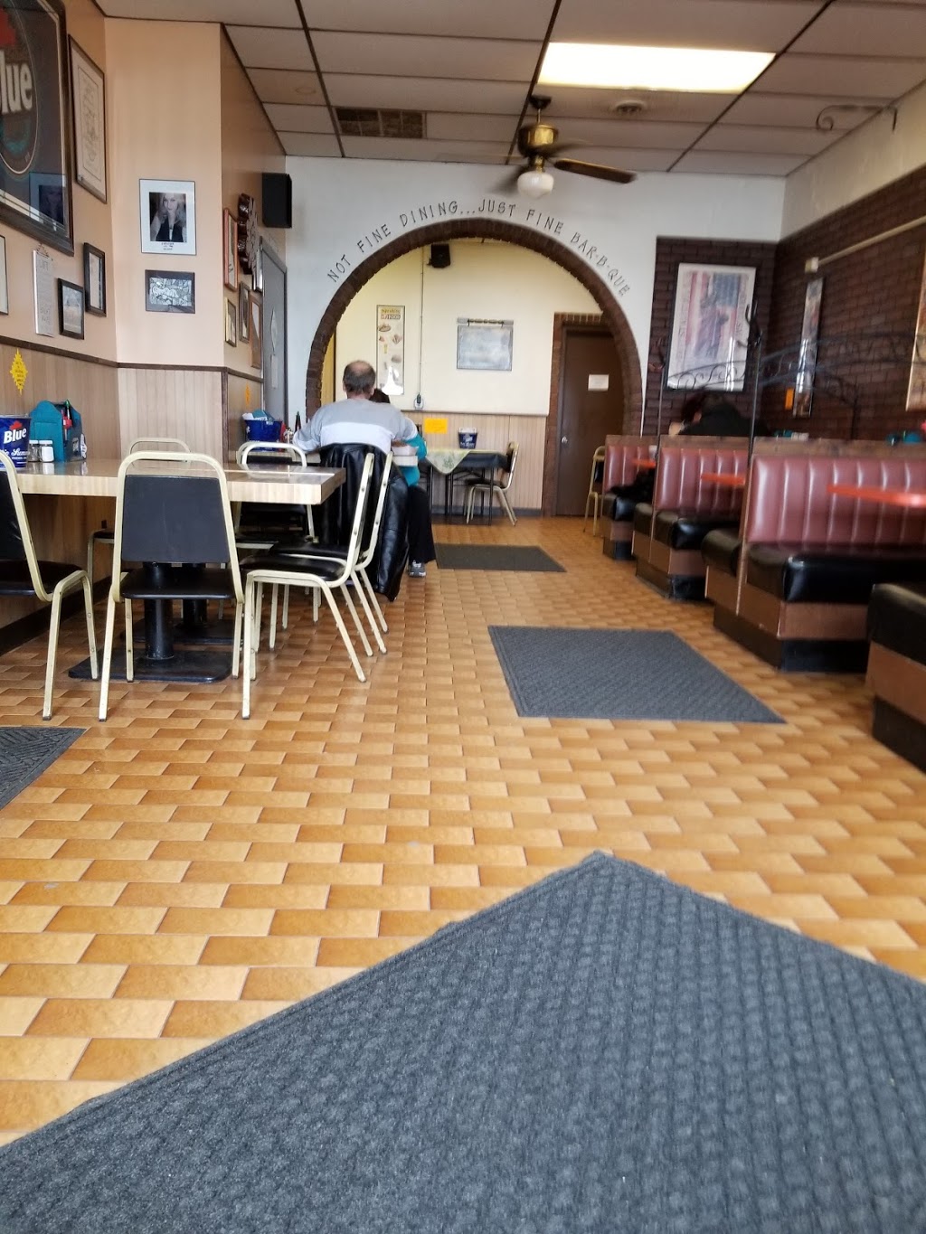 Suzy-Qs Bar-B-Que Shack | 2829 Niagara St, Buffalo, NY 14207, USA | Phone: (716) 873-0757