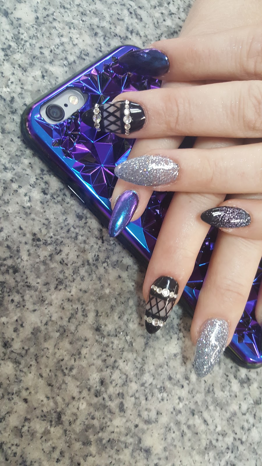 Secrets Nail Salon and Skincare | 120 A Parkdale Ave N, Hamilton, ON L8H 5W9, Canada | Phone: (905) 549-6245