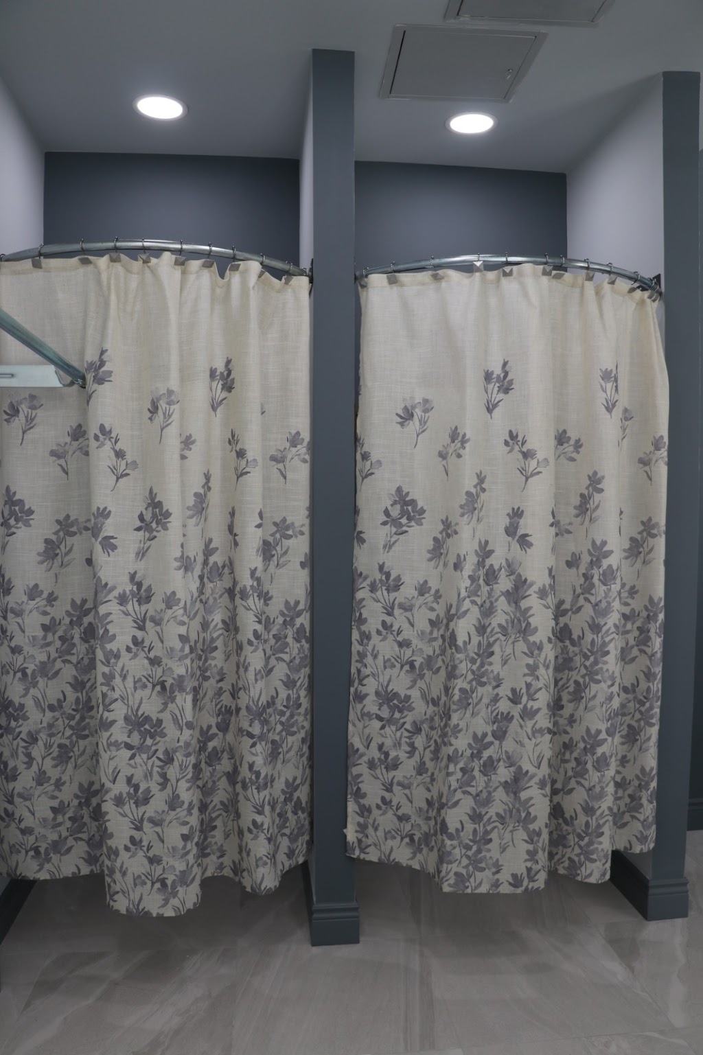 Beverly Hills Dry Cleaners & Alterations Inc. | 9205 Yonge St, Unit # NE-1, Richmond Hill, ON L4C 1V5, Canada | Phone: (905) 597-1060