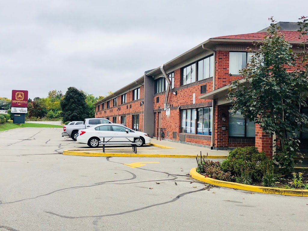 Mississauga Inn & Suites | 2420 Surveyor Rd, Mississauga, ON L5N 4E6, Canada | Phone: (905) 858-8600