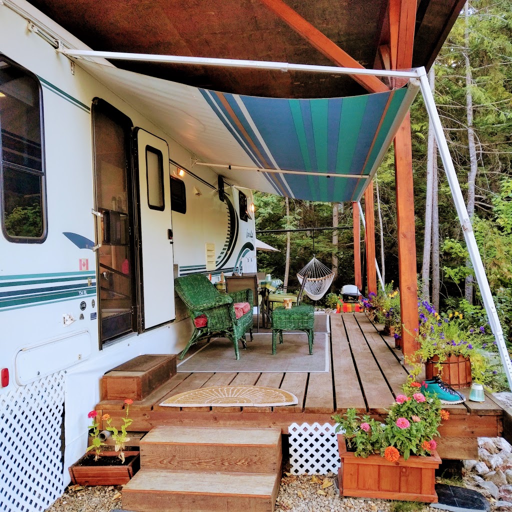 Owlhead Creek Bed and Breakfast | 1996 Blatchford Rd, Sicamous, BC V0E 2V1, Canada | Phone: (250) 836-2226