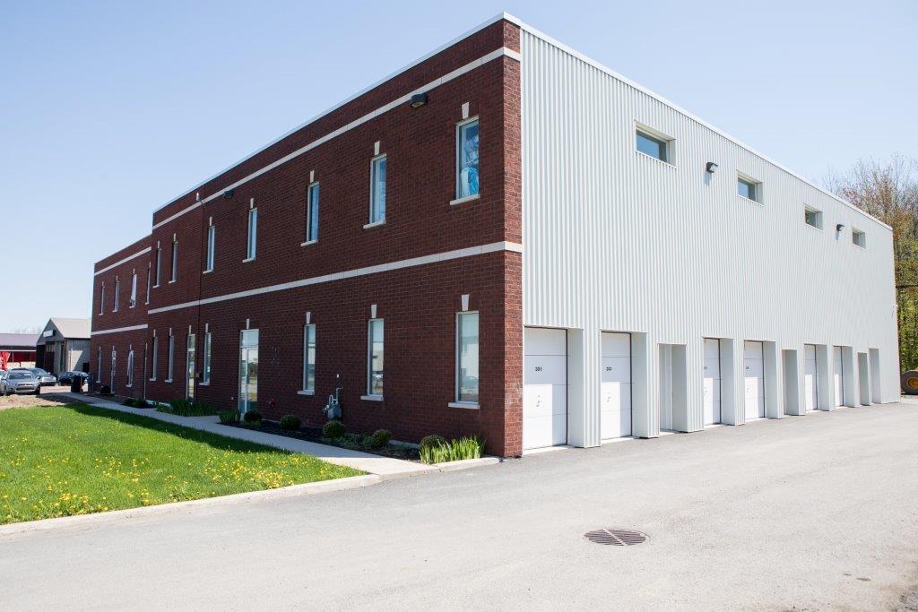 Mini Loco | 2320 Boulevard Industriel, Chambly, QC J3L 4V2, Canada | Phone: (450) 447-2897