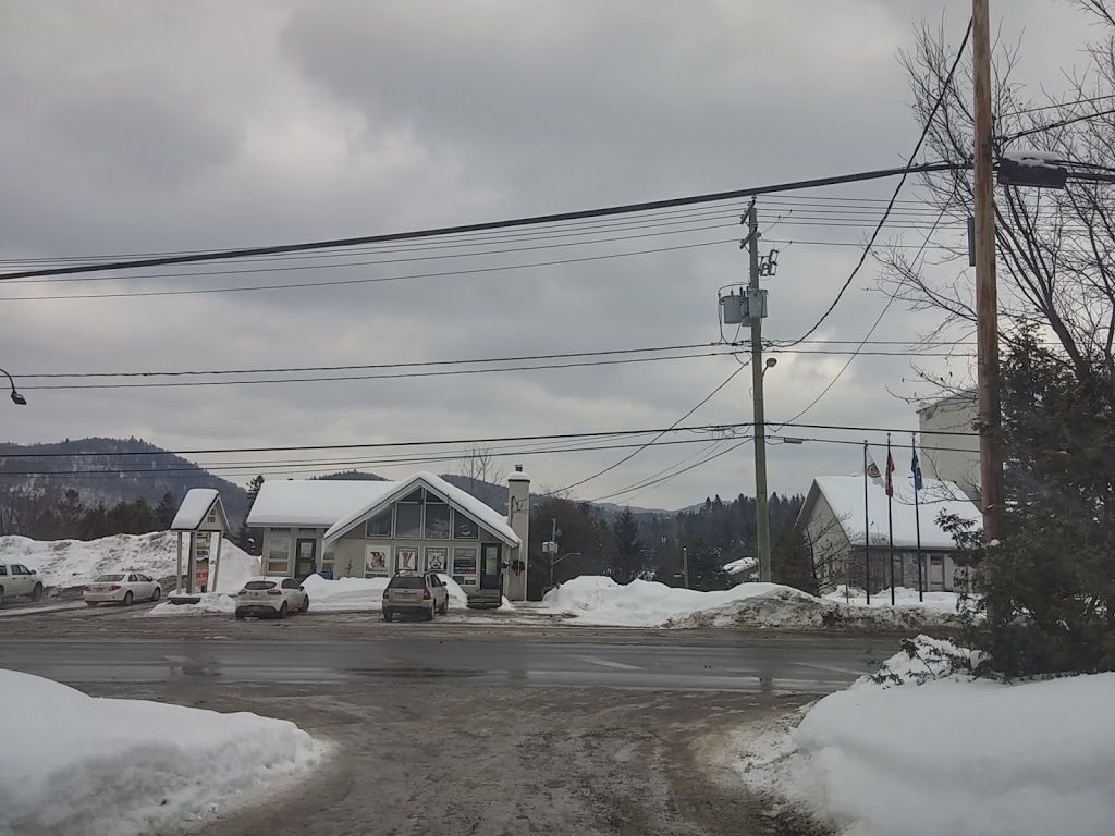 Clinique de denturologie Sainte-Adèle | 1405 Boulevard de Sainte-Adèle, Sainte-Adèle, QC J8B 2N6, Canada | Phone: (450) 745-0339