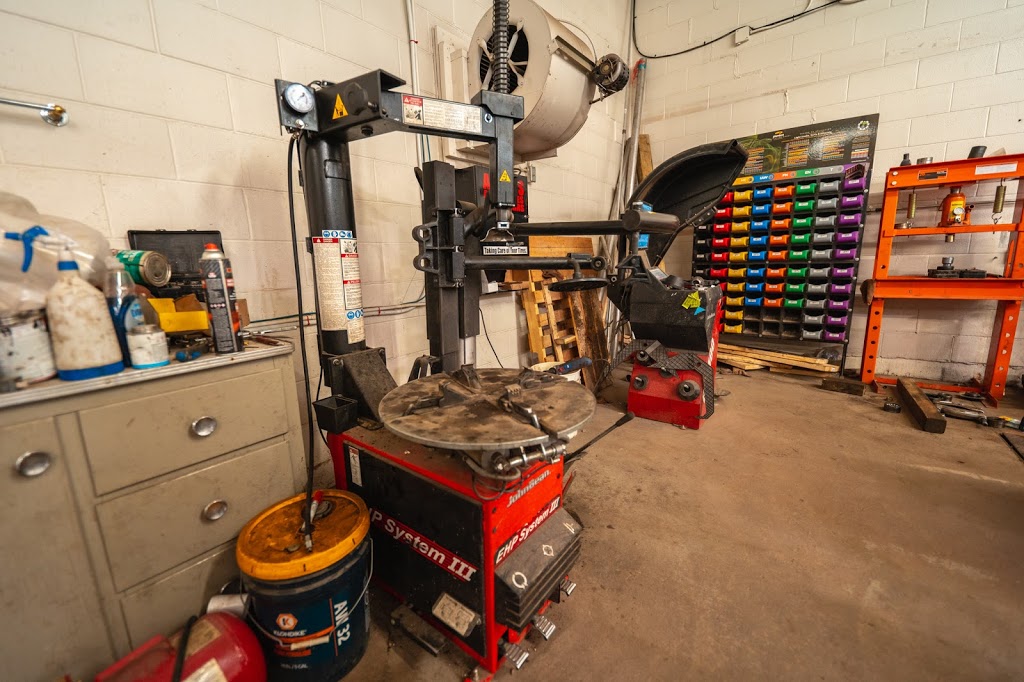 Amjads Auto Sales and Repairs | 630 45 St W, Saskatoon, SK S7L 5W9, Canada | Phone: (306) 716-6722