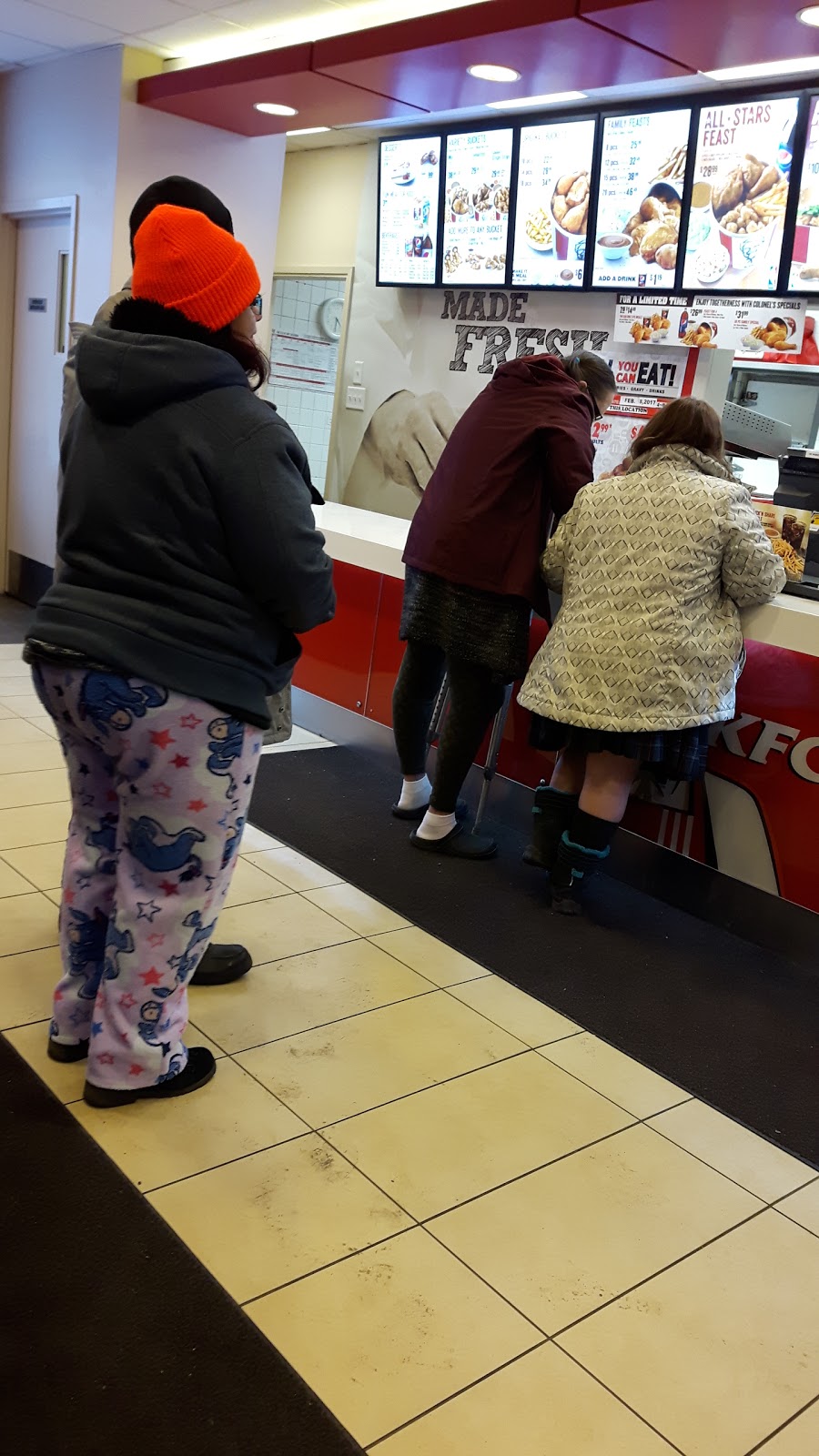 KFC | 4315 17 Ave SE, Calgary, AB T2A 0T3, Canada | Phone: (403) 272-1581
