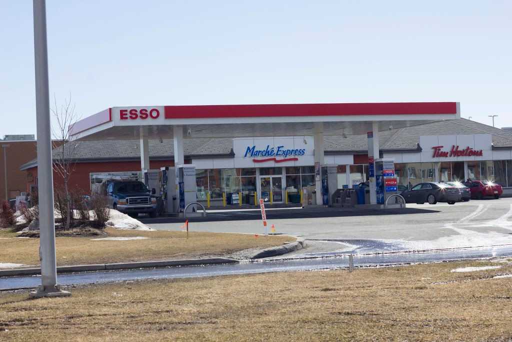 Esso Grande Allée | 570 Grande Allée, Saint-Hubert, QC J3Y 1B2, Canada | Phone: (450) 678-4106