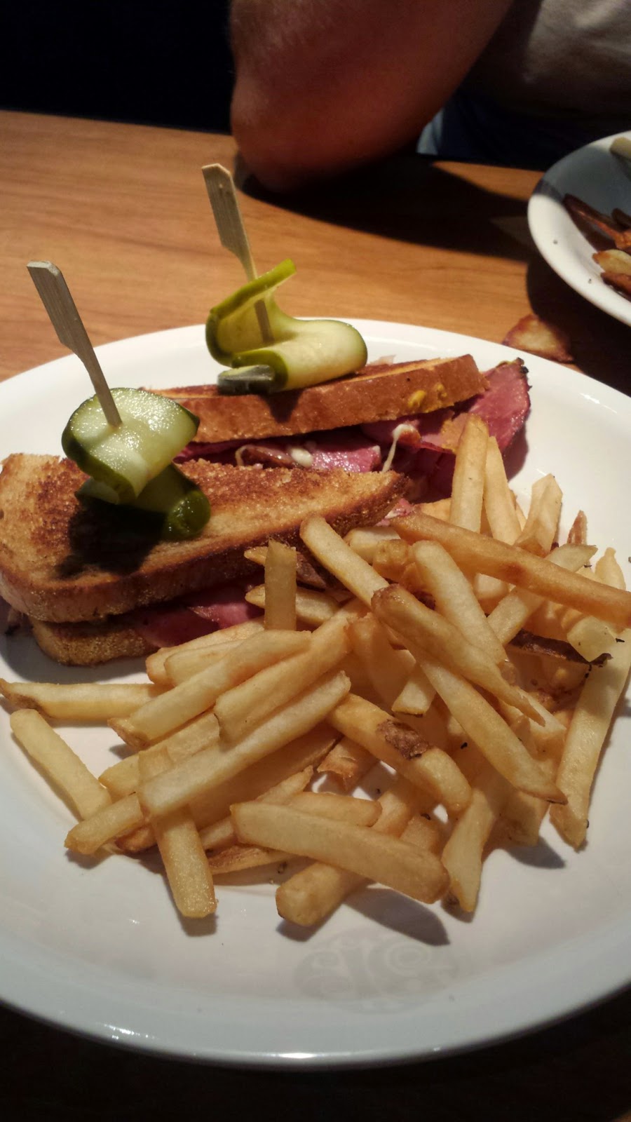 Boston Pizza | 545 Harvey Ave, Kelowna, BC V1Y 6C7, Canada | Phone: (250) 861-5883
