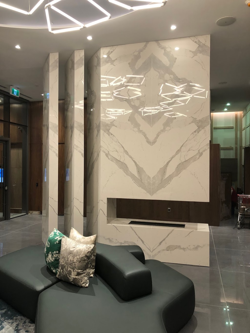 King Tile & Construction Ltd. | 255 Steeprock Dr unit b, North York, ON M3J 2Z5, Canada | Phone: (416) 272-1702