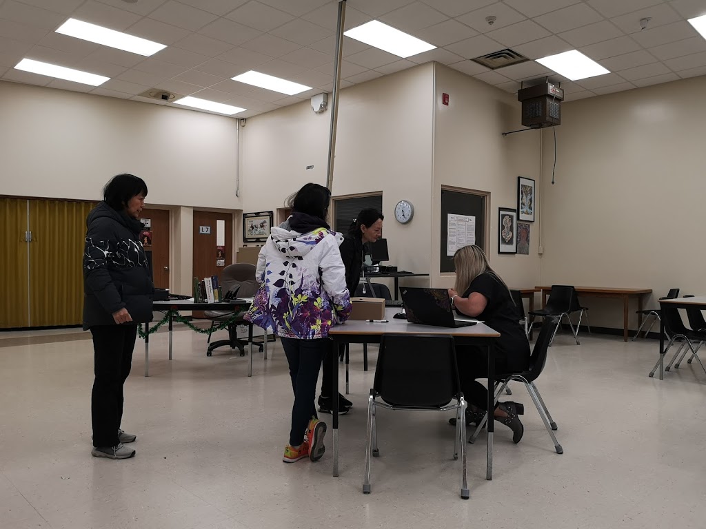 Vincent Massey Secondary School | 1800 Liberty St, Windsor, ON N9E 1J2, Canada | Phone: (519) 969-2530
