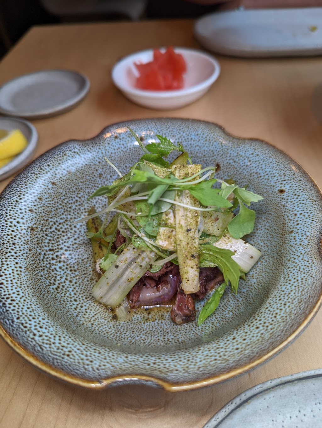 Jun I | 156 Av. Laurier O, Montréal, QC H2T 2N7, Canada | Phone: (514) 276-5864