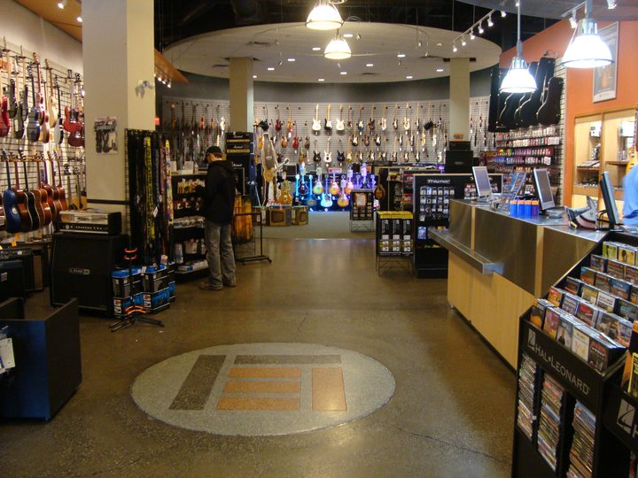 Long & McQuade Musical Instruments | 1363 Main St, North Vancouver, BC V7J 1C4, Canada | Phone: (604) 986-0911
