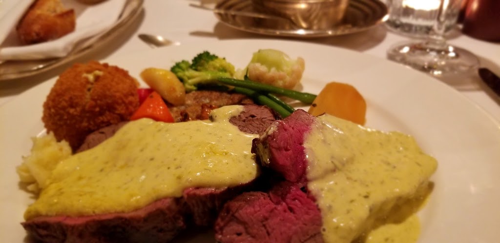 La Chaumiere Restaurant | 139 17 Ave SW, Calgary, AB T2S 0A1, Canada | Phone: (403) 228-5690