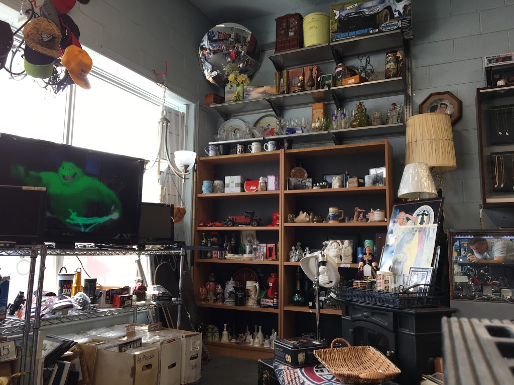 Avenue-Shop Swap & Sell | 2060 Wyandotte St W, Windsor, ON N9B 1J7, Canada | Phone: (519) 800-0308