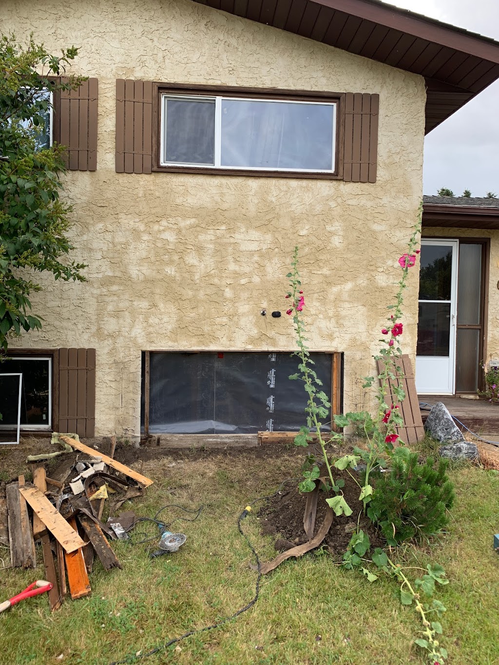 Benjamin Moores rocky view services | 134 Luxstone Way SW, Airdrie, AB T4B 0H6, Canada | Phone: (403) 701-6939