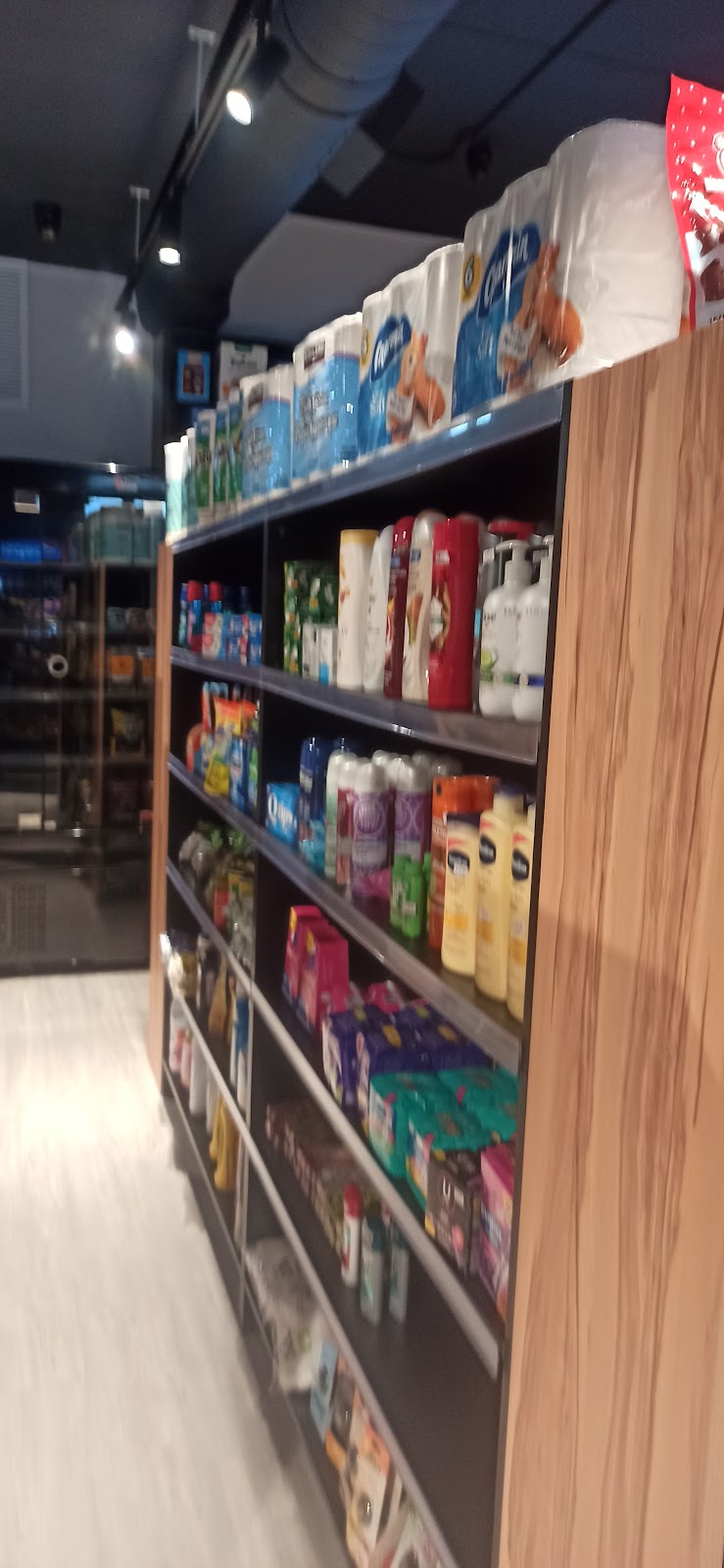 Lakeview Market | 366 Winston Rd #161, Grimsby, ON L3M 0H2, Canada | Phone: (905) 945-4888