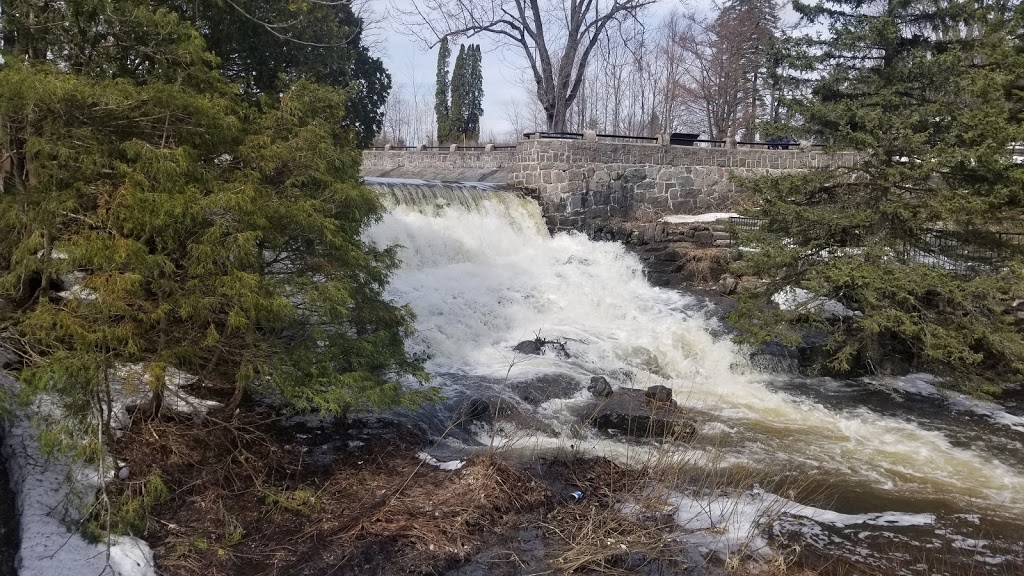 Parc des Moulins | 8191 Avenue du Zoo, Québec, QC G1G 6T8, Canada | Phone: (418) 528-0773
