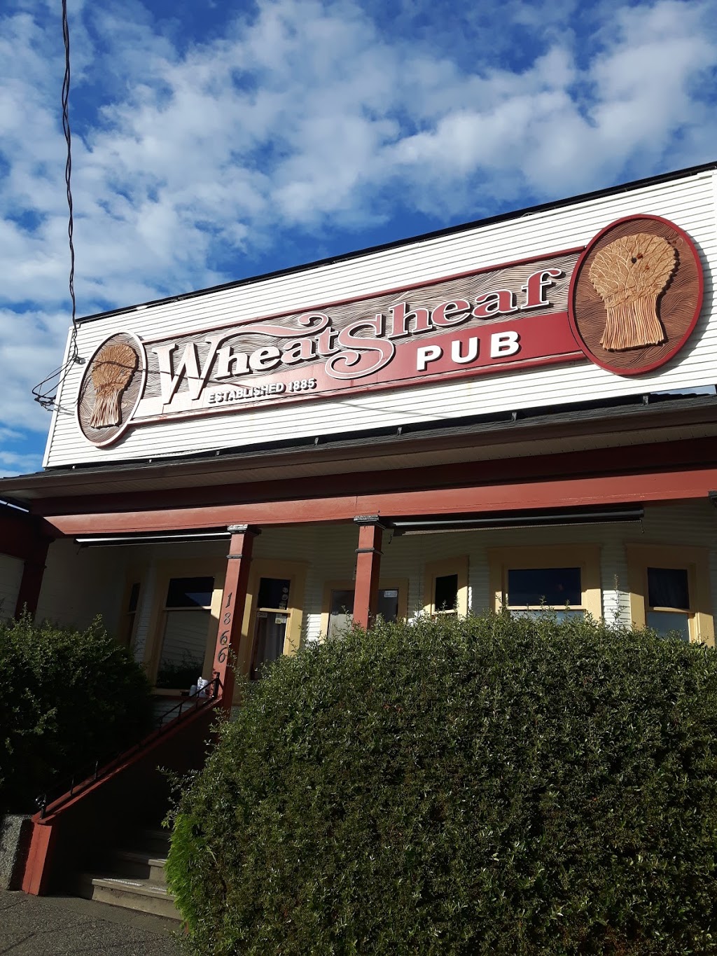 Wheatsheaf pub and liquor store | 1866 Cedar Rd, Nanaimo, BC V9X 1L7, Canada | Phone: (250) 722-3141