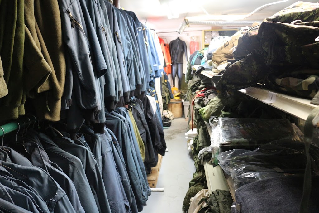 Surplus DArmee 170 | 2116 Bd du Royaume O, Chicoutimi, QC G7H 5B1, Canada | Phone: (418) 545-0419