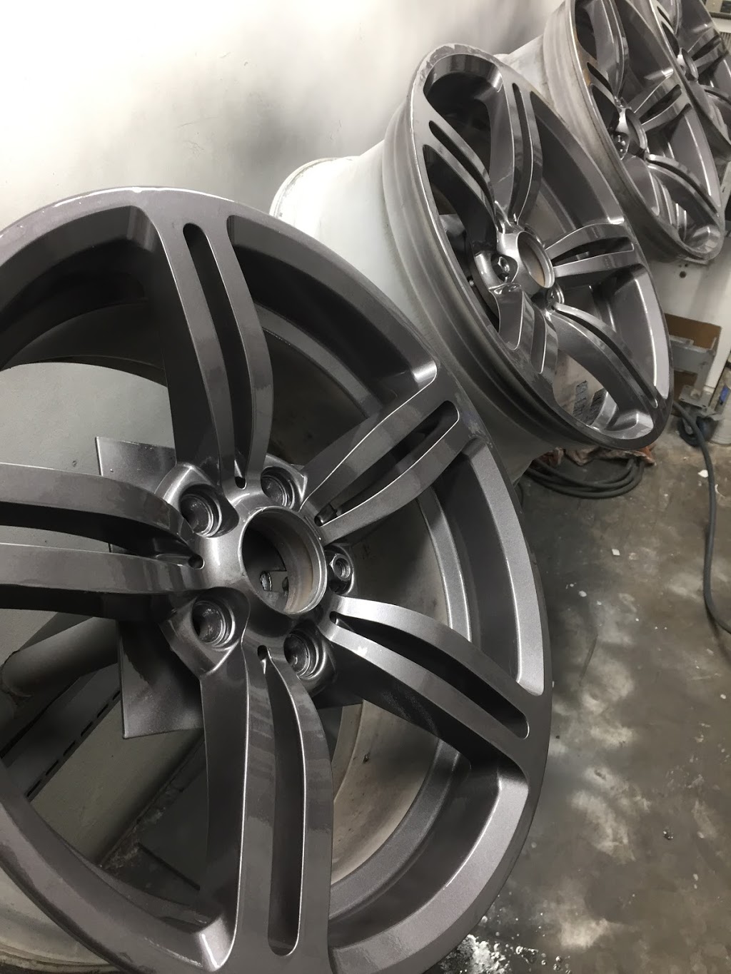 Rim and Tire Pro, Inc | 211 Milvan Dr, North York, ON M9L 1Y3, Canada | Phone: (416) 739-8473