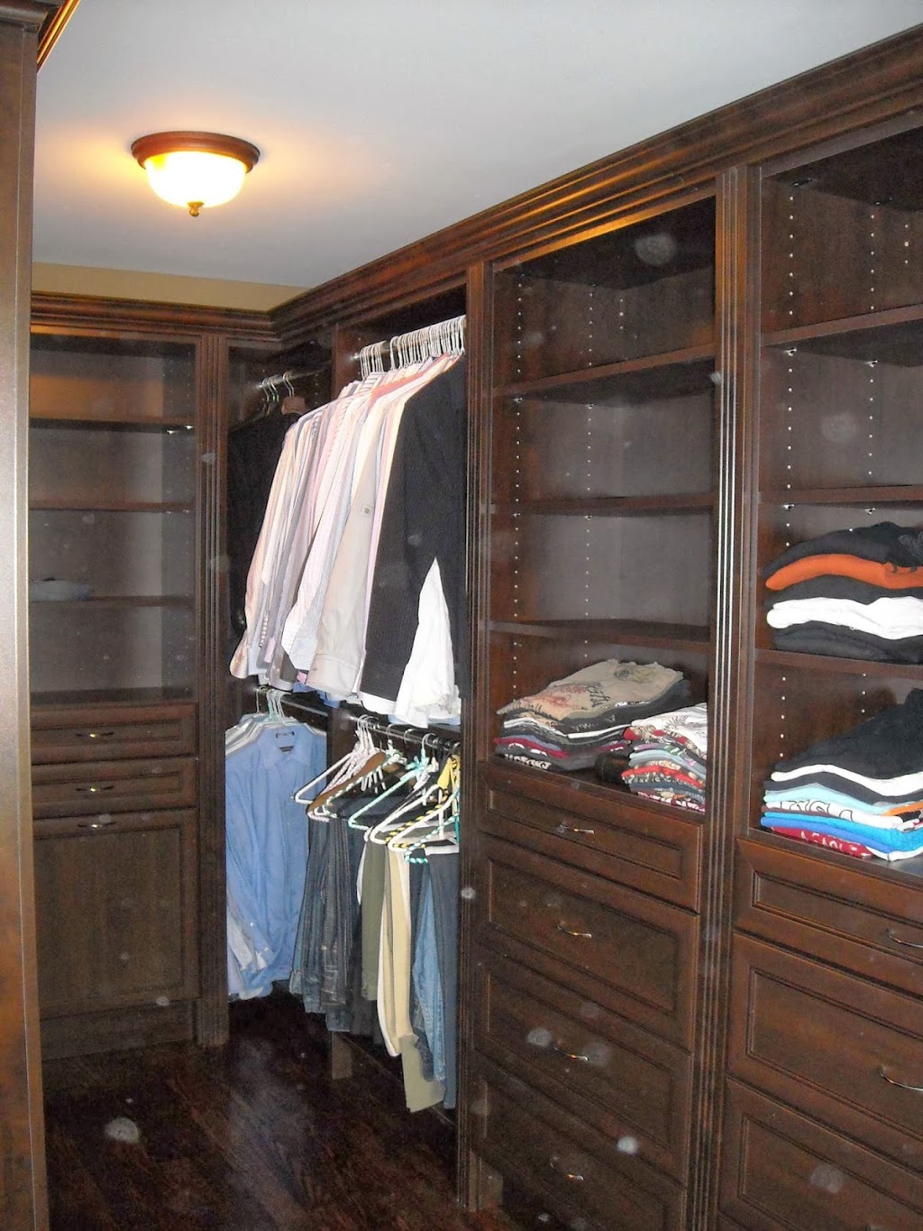 Urban Closets | 830 Steeprock Dr, North York, ON M3J 2X2, Canada | Phone: (416) 797-6728