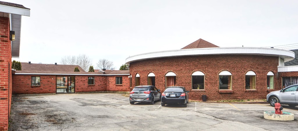 Résidence LAngélus | 5855 Boulevard des Mille-Îles, Laval, QC H7B 1A2, Canada | Phone: (450) 720-0220