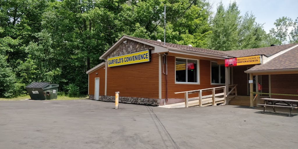 Garfields Convenience & J.Garfields Gifts | 1173 Mississauga St, Curve Lake, ON K0L 1R0, Canada | Phone: (705) 657-2939