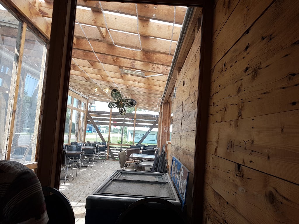 Clearwater Junction Restaurant | 33 boundary trail, Clearwater, MB R0K 0M0, Canada | Phone: (204) 873-2623