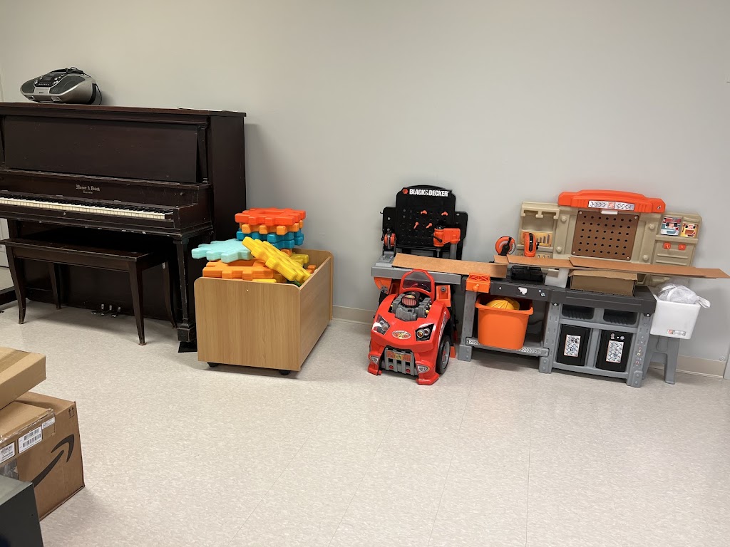 Le P’tit Paradis Inc. Âges scolaires | 1062 Autumnwood Dr, Winnipeg, MB R2J 1C7, Canada | Phone: (431) 996-2276
