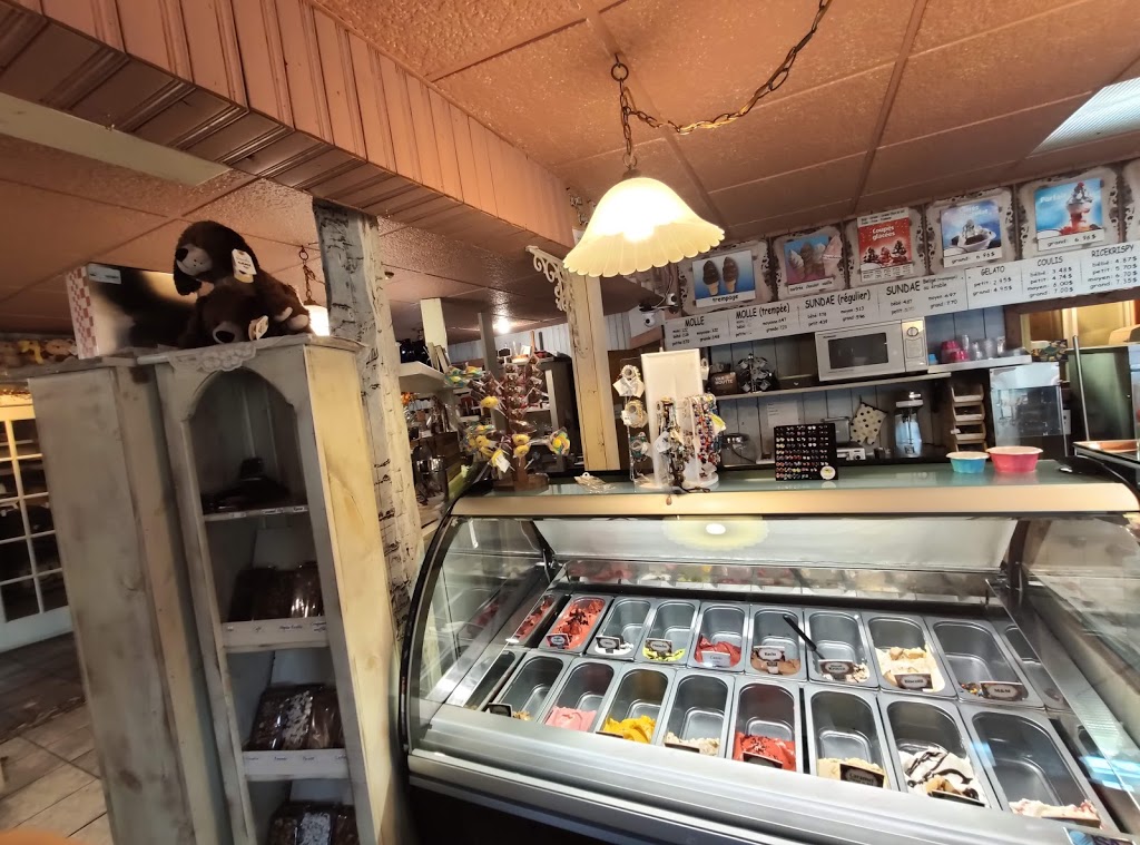 Le Vieux Grenier | 433 6e Avenue N, Saint-Georges, QC G5Z 0R7, Canada | Phone: (418) 228-4585