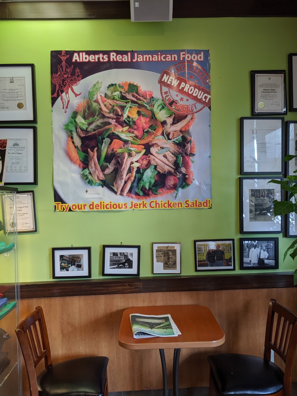 Alberts Real Jamaican Foods | 542 St Clair Ave W, Toronto, ON M6C 2R6, Canada | Phone: (416) 658-9445