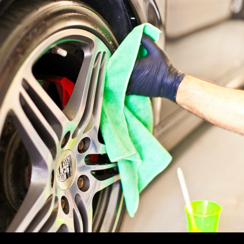 Dennys Car Wash | 1303 Cornwall Rd, Oakville, ON L6J 7W5, Canada | Phone: (905) 338-1115