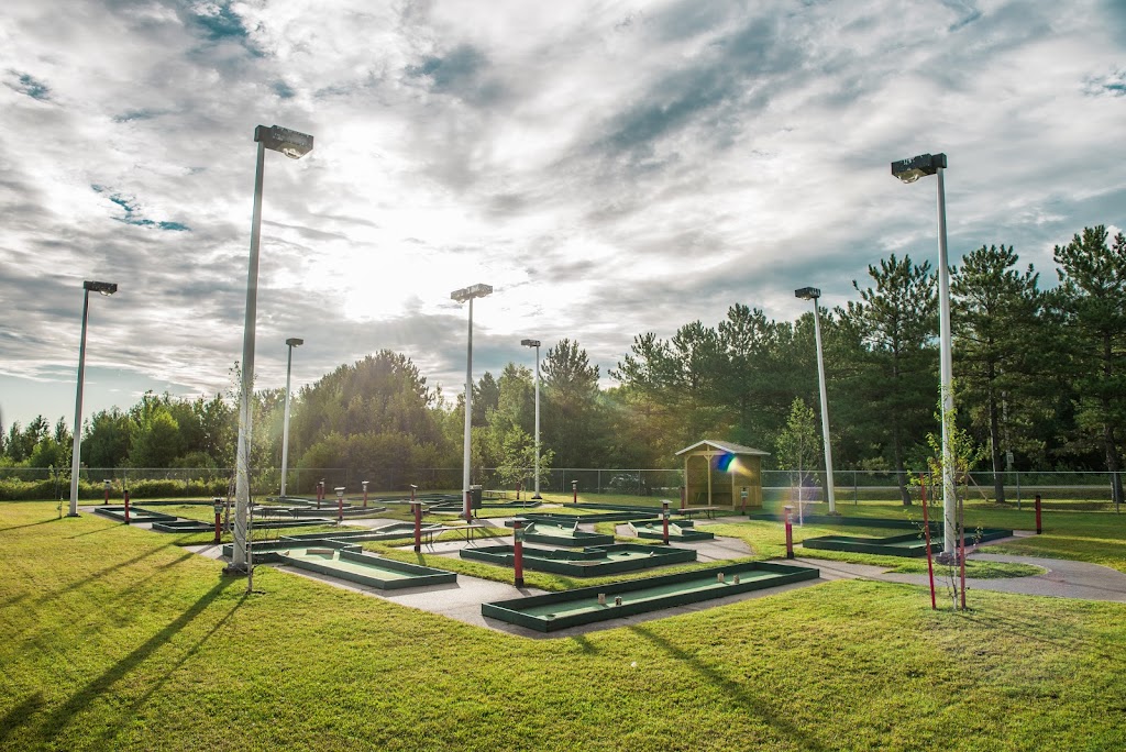 Camping Mont-Plaisant, Divertissement familial | 993 Rte de lAéroport, Roberval, QC G8H 2M9, Canada | Phone: (418) 275-0910