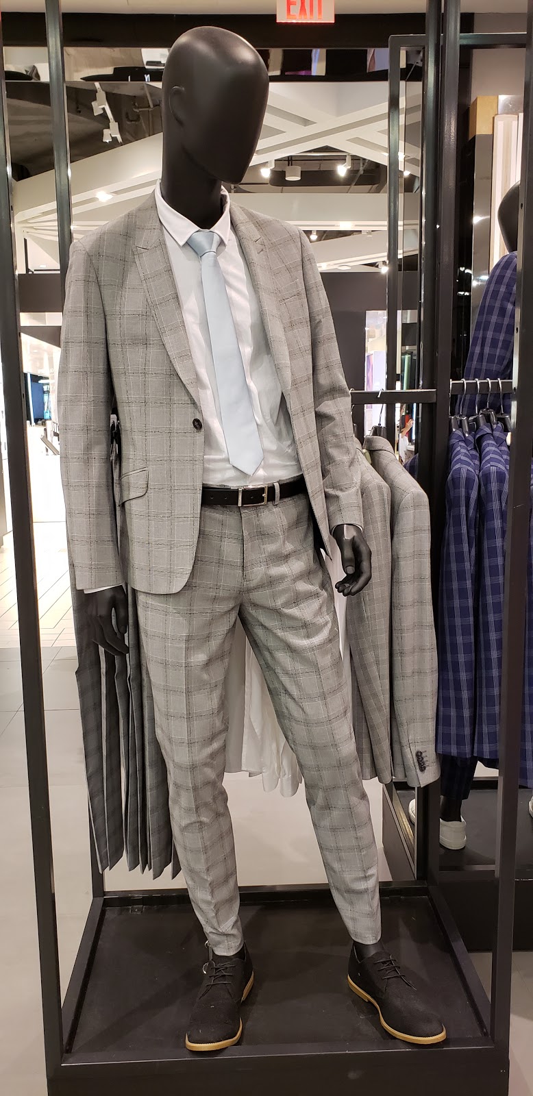 TOPMAN | 3401 Dufferin St, North York, ON M6A 2T9, Canada | Phone: (416) 789-8670