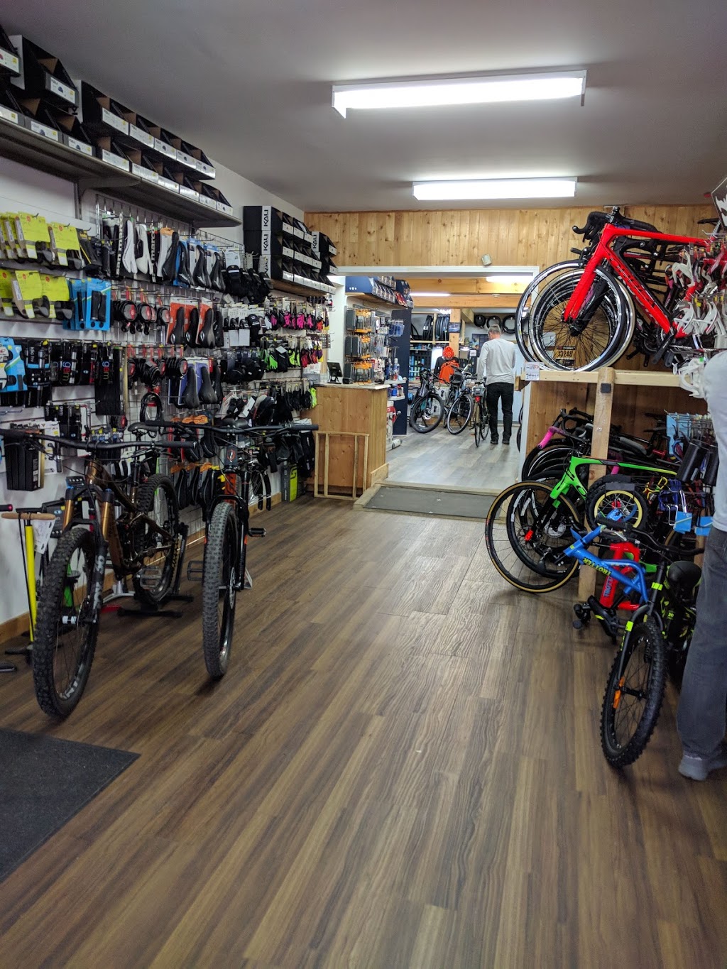Ski Bike Service | 2558 Chemin du Fleuve, Saint-Romuald, QC G6W 1X4, Canada | Phone: (418) 834-7666