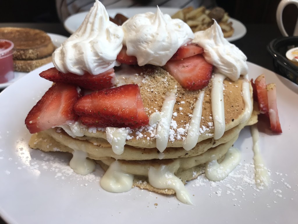 Wimpys Diner | 405 Main St W, Hamilton, ON L8P 1K5, Canada | Phone: (905) 527-5151