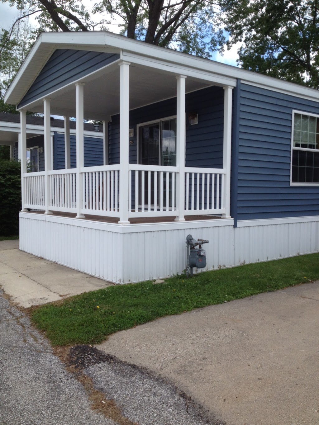 Rivers Edge | 60 Hathaway St, East China, MI 48054, USA | Phone: (810) 329-3400