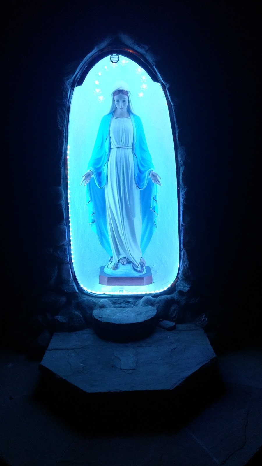St. Ambrose Catholic Church | 782 Browns Line, Etobicoke, ON M8W 3W2, Canada | Phone: (416) 251-8282