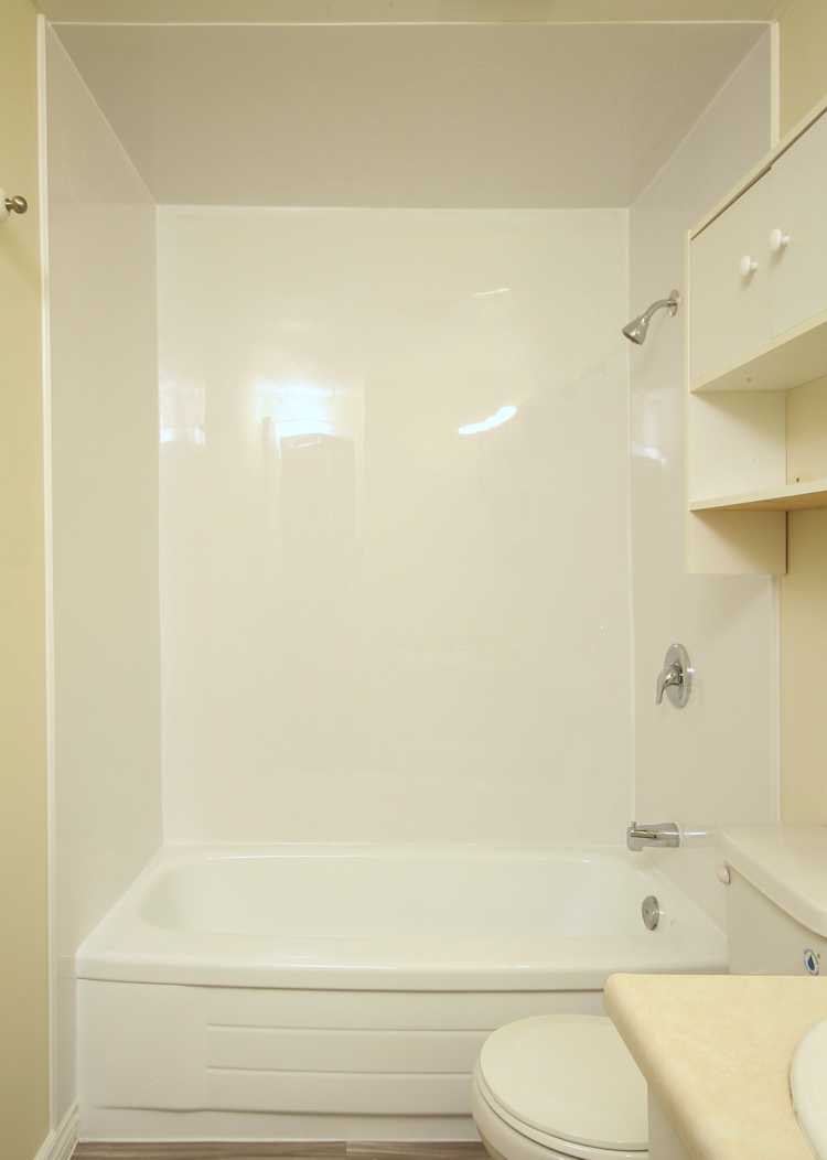 Island Sons Inc (Bathroom Systems) | 649 Wilton Grove Rd, London, ON N6N 1N7, Canada | Phone: (855) 472-8055