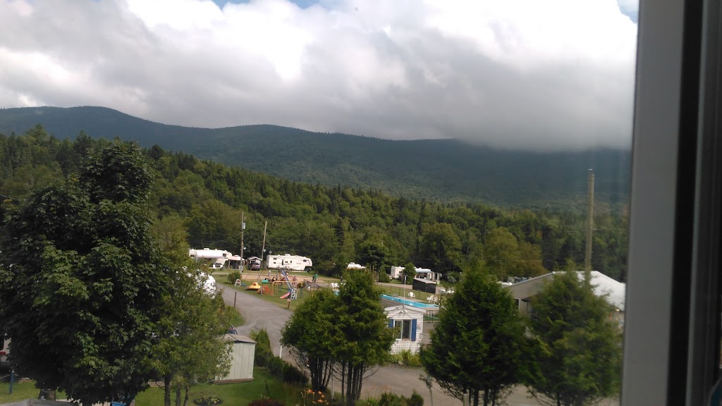 Camping Domaine Rivière Montmorency | 676 Avenue Ste Brigitte, Sainte-Brigitte-de-Laval, QC G0A 3K0, Canada | Phone: (418) 825-3513