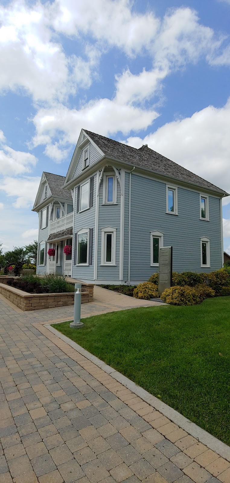 Gallery in the Park | 245 10 Ave NW, Altona, MB R0G 0B0, Canada | Phone: (204) 324-9610