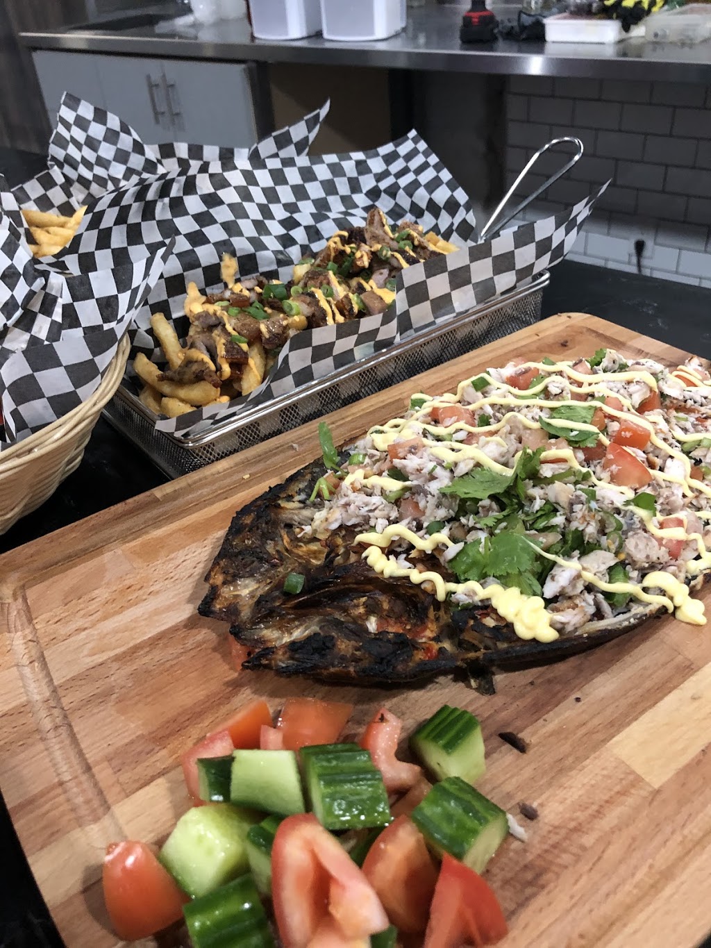 Limitless Bar & Grill | 1450 Centre St Unit 3, Thornhill, ON L4J 3N1, Canada | Phone: (905) 597-5252